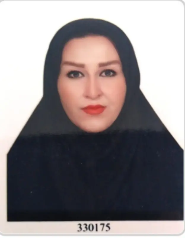 زهرا احمدی