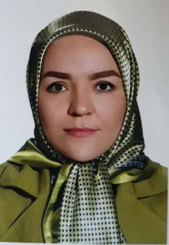 رقیه غفاری زرنجین