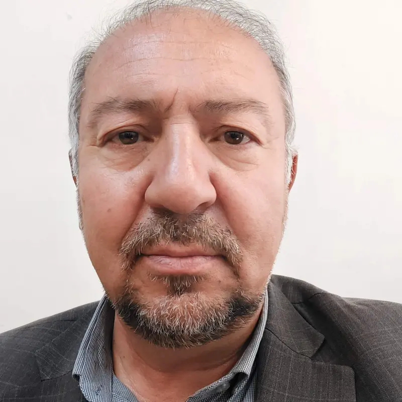 عماد عموئی ماهینی