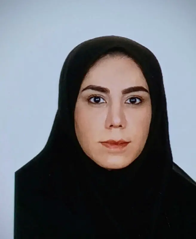 زهرا پژومان