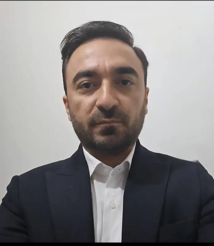 فرهود محمدی شعار خاکی