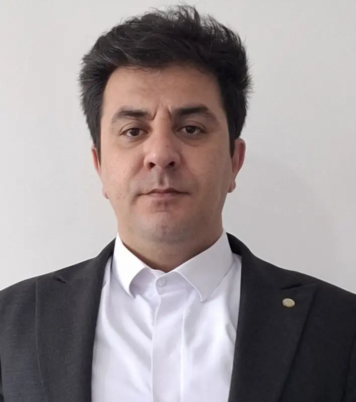 مهدی راستی خیره مسجدی