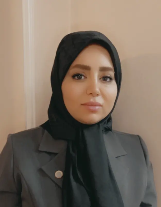 مونا امیری