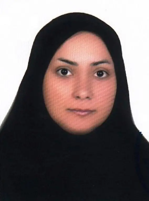 رقیه علی زاده